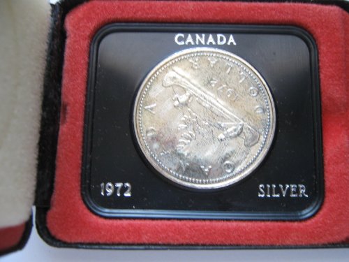 1972. Kanadski srebrni dolar, puno 2
